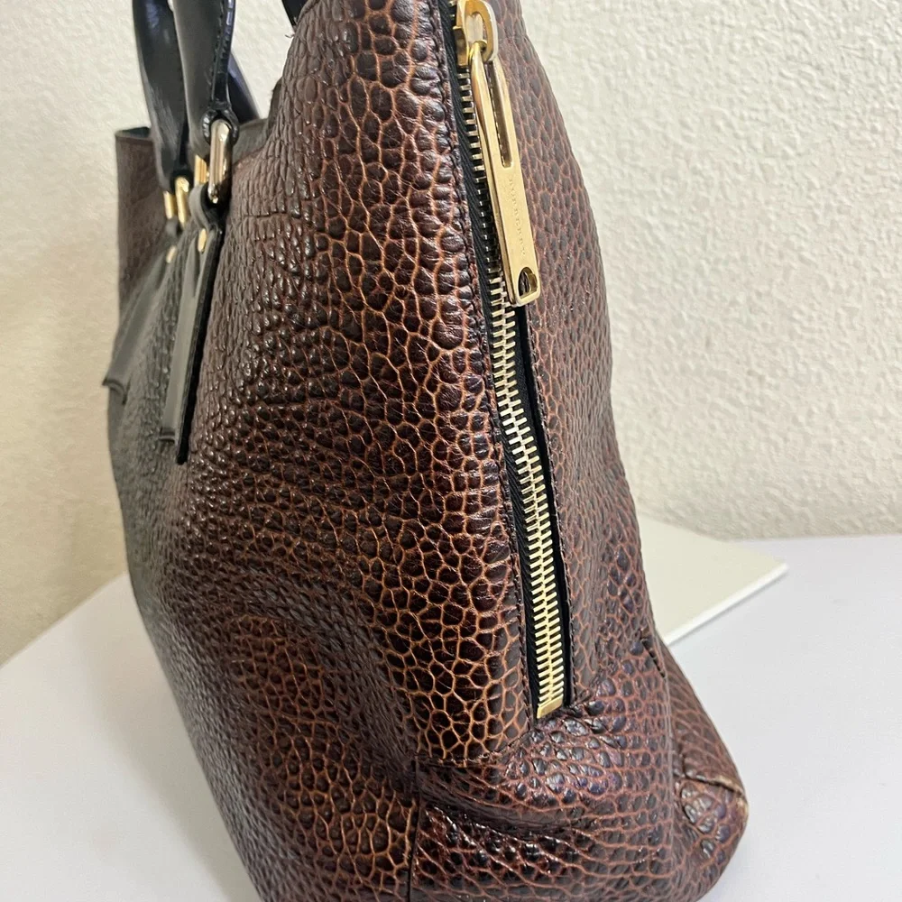 Burberry large peppled Leather Tote Bag in Brown and Black -